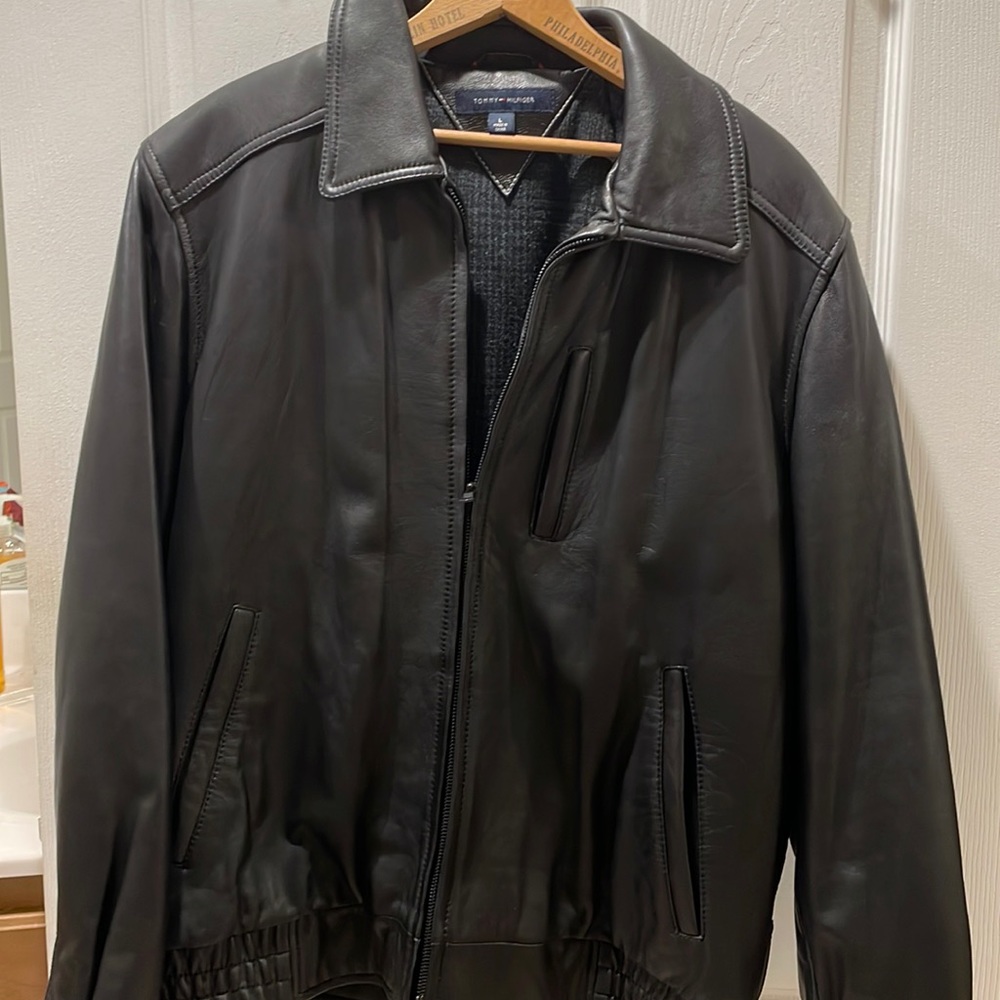 Tommy Hilfiger black leather jacket size large